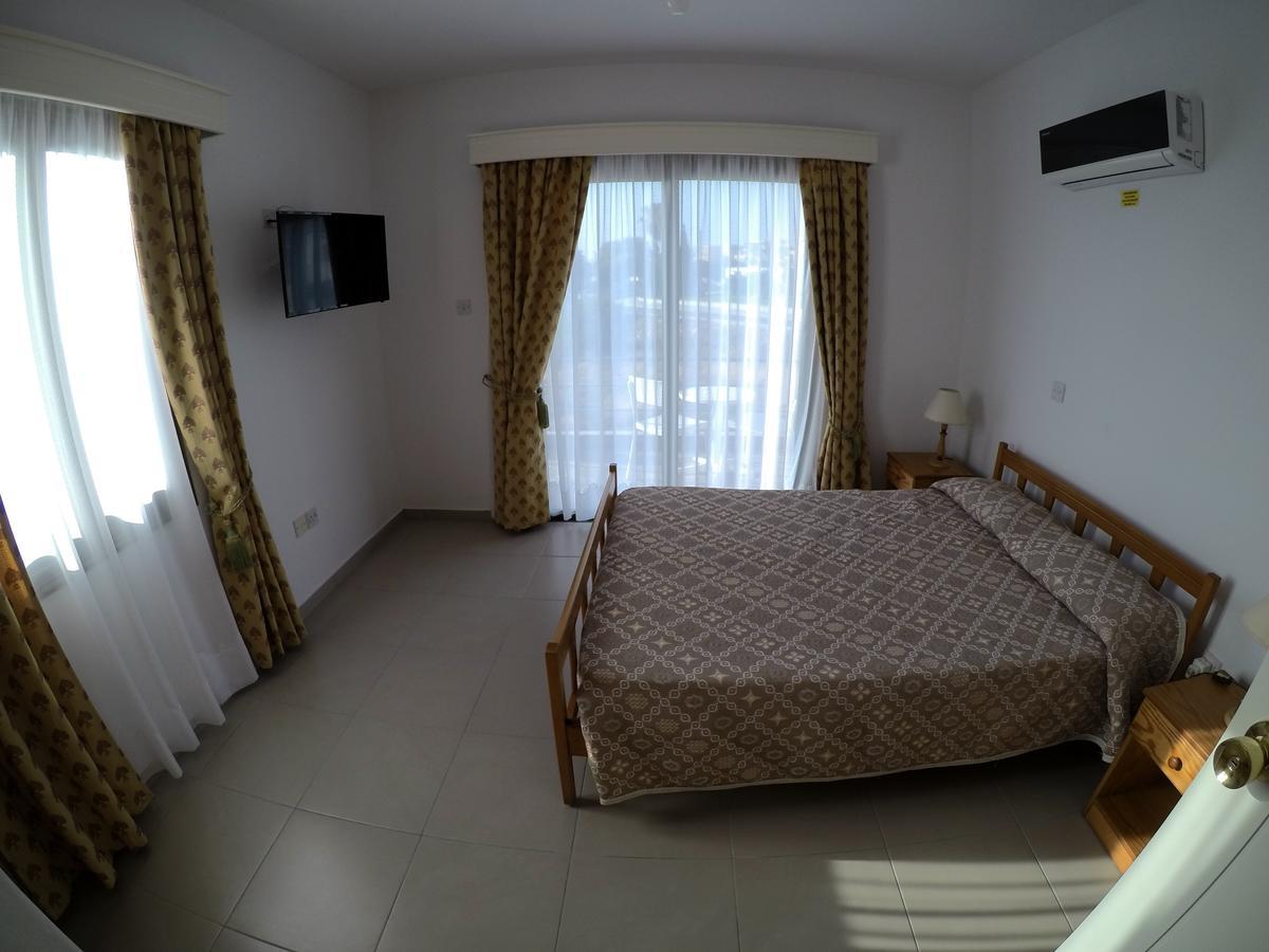 Dimma Seaside Houses Paphos Room photo